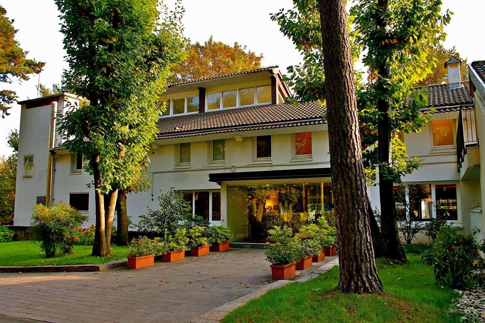Golf Hotel La Pinetina Аппьано-Жентиле Экстерьер фото